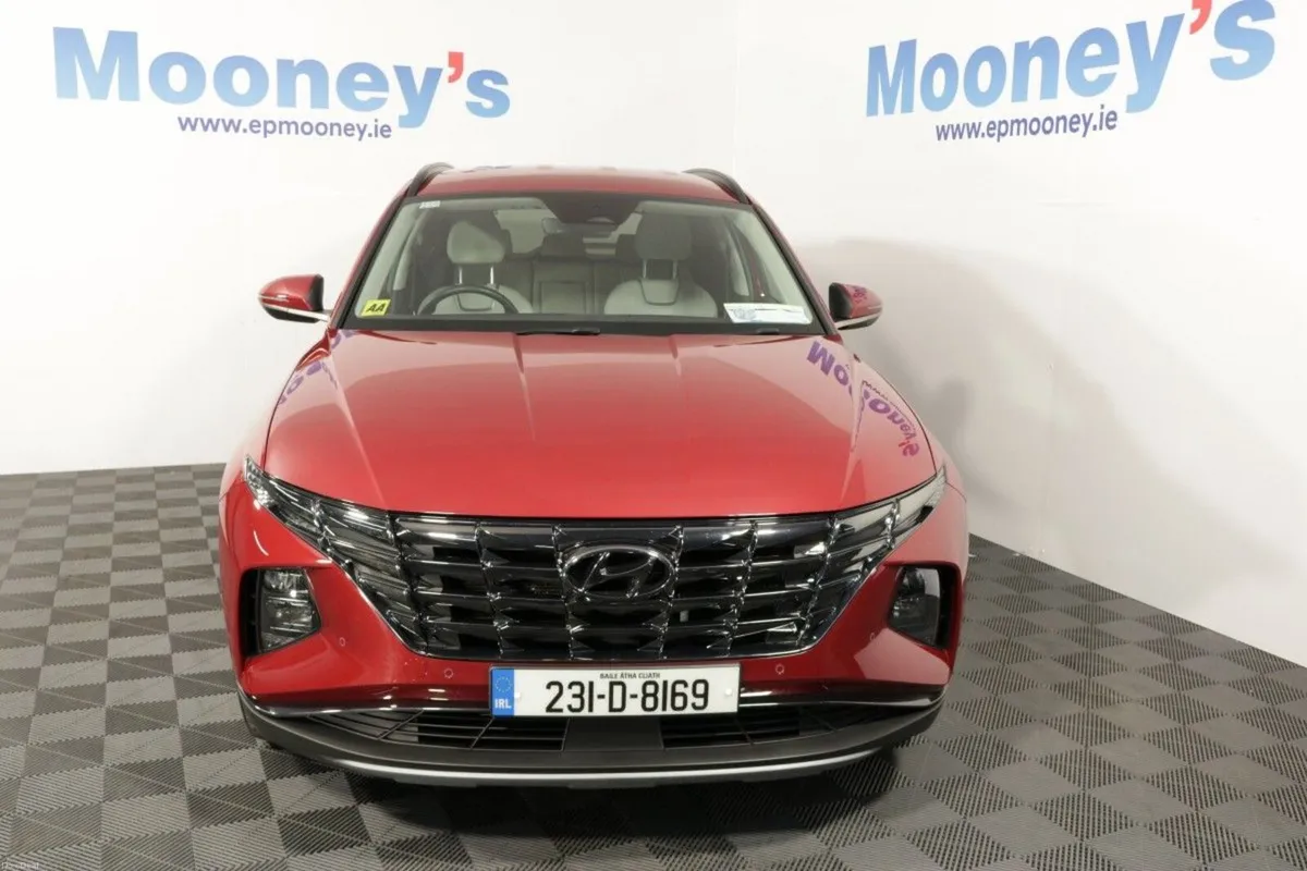Hyundai Tucson EXECUTIVE PLUS 1.6L DIESEL SUV - Image 2