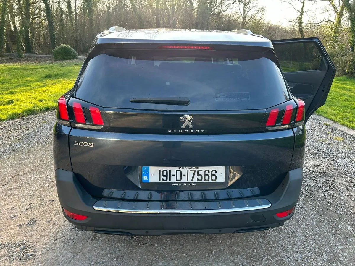 2019 Peugeot 5008 - Image 2