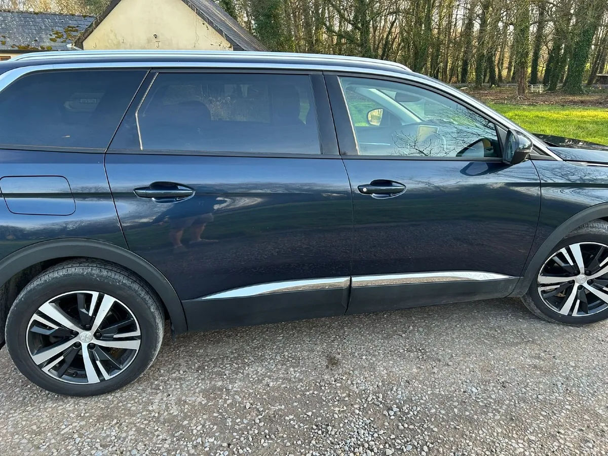 2019 Peugeot 5008 - Image 3