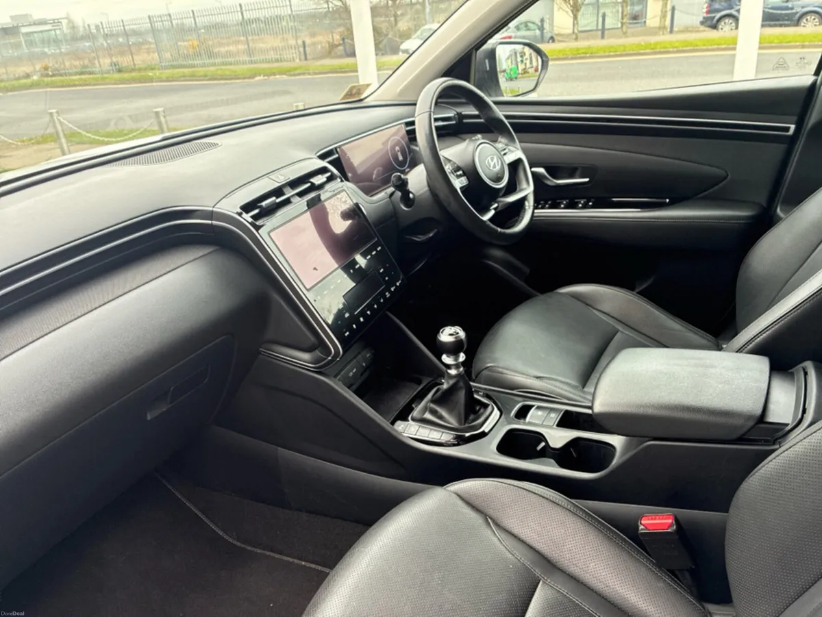 Hyundai Tucson EXECUTIVE PLUS *UPGRADED 19" ALLOYS - Image 3