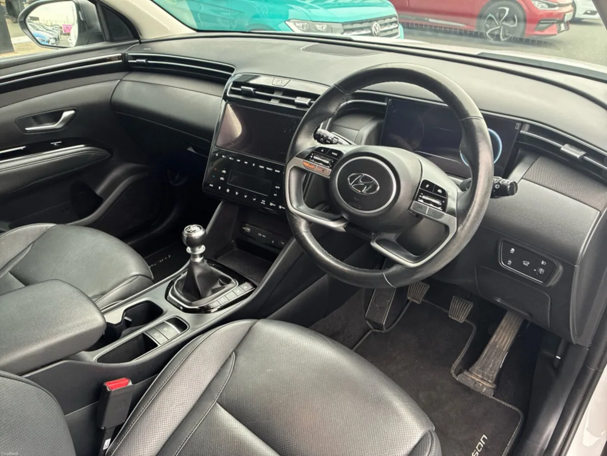 Hyundai Tucson EXECUTIVE PLUS  *UPGRADED 19" ALLOY - Image 6