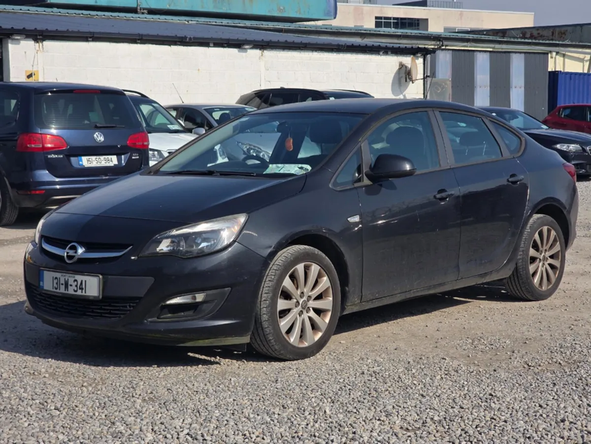 Opel Astra SC 1.4 I 100PS 4DR - Image 3