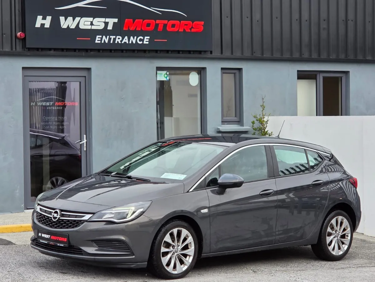 Opel Astra SC 1.6 CDTI 110PS 5DR - Image 1