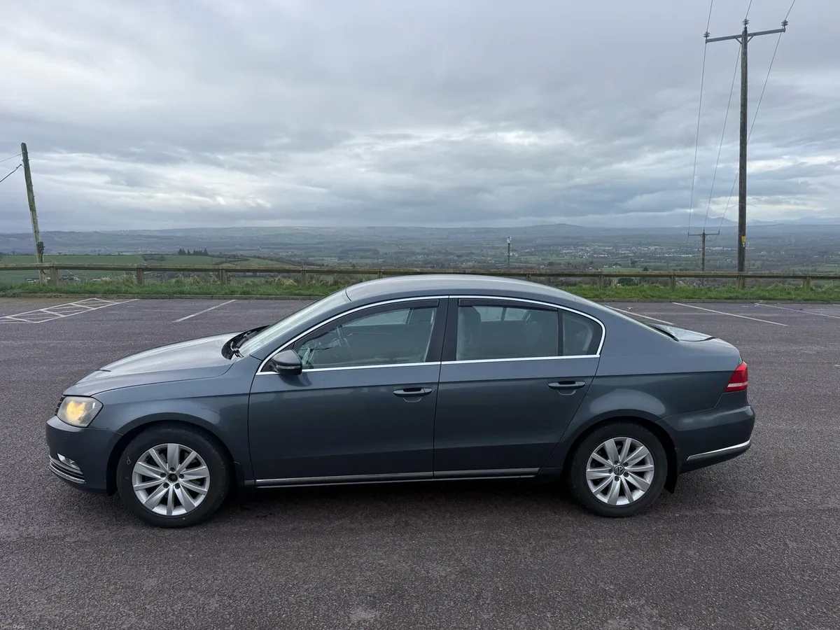 Volkswagon Passat 2.0L automatic highline - Image 2