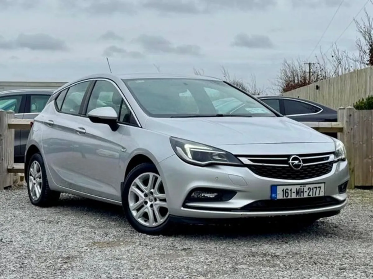 Opel Astra SC 1.6 Cdti 110PS 5DR - Image 1