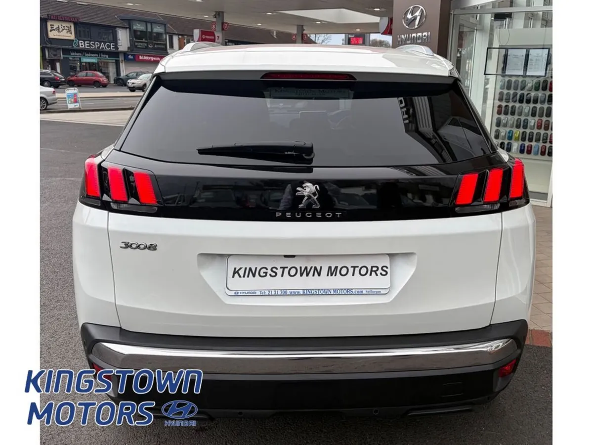 Peugeot 3008 Allure 1.2 130 6.2 4DR - Image 4