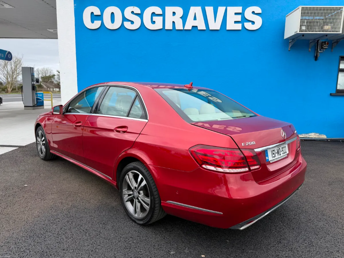 Mercedes-Benz E-Class E 200 Bluetec Avant 4DR Auto - Image 4