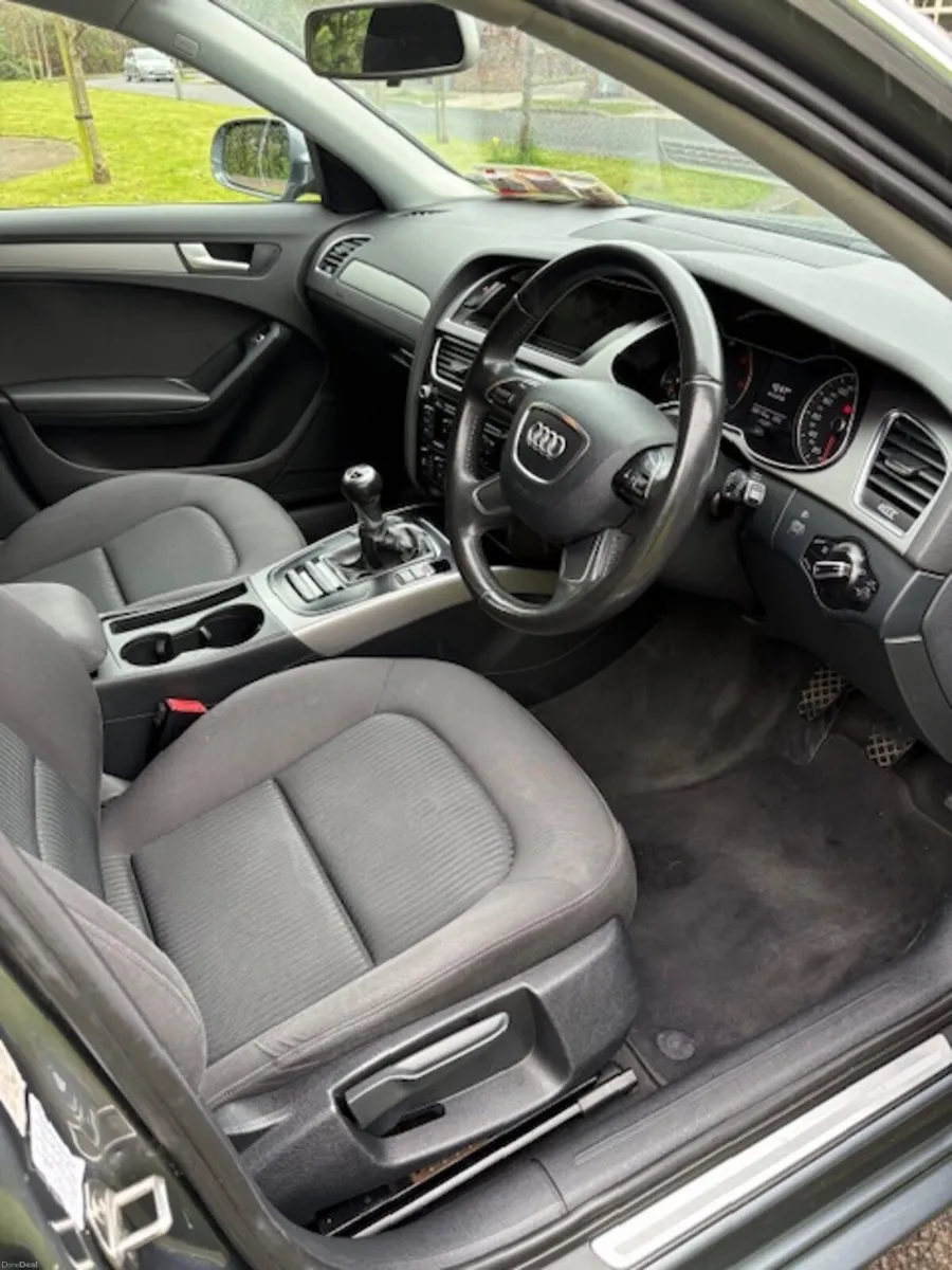 Audi A4 2012 - Image 2
