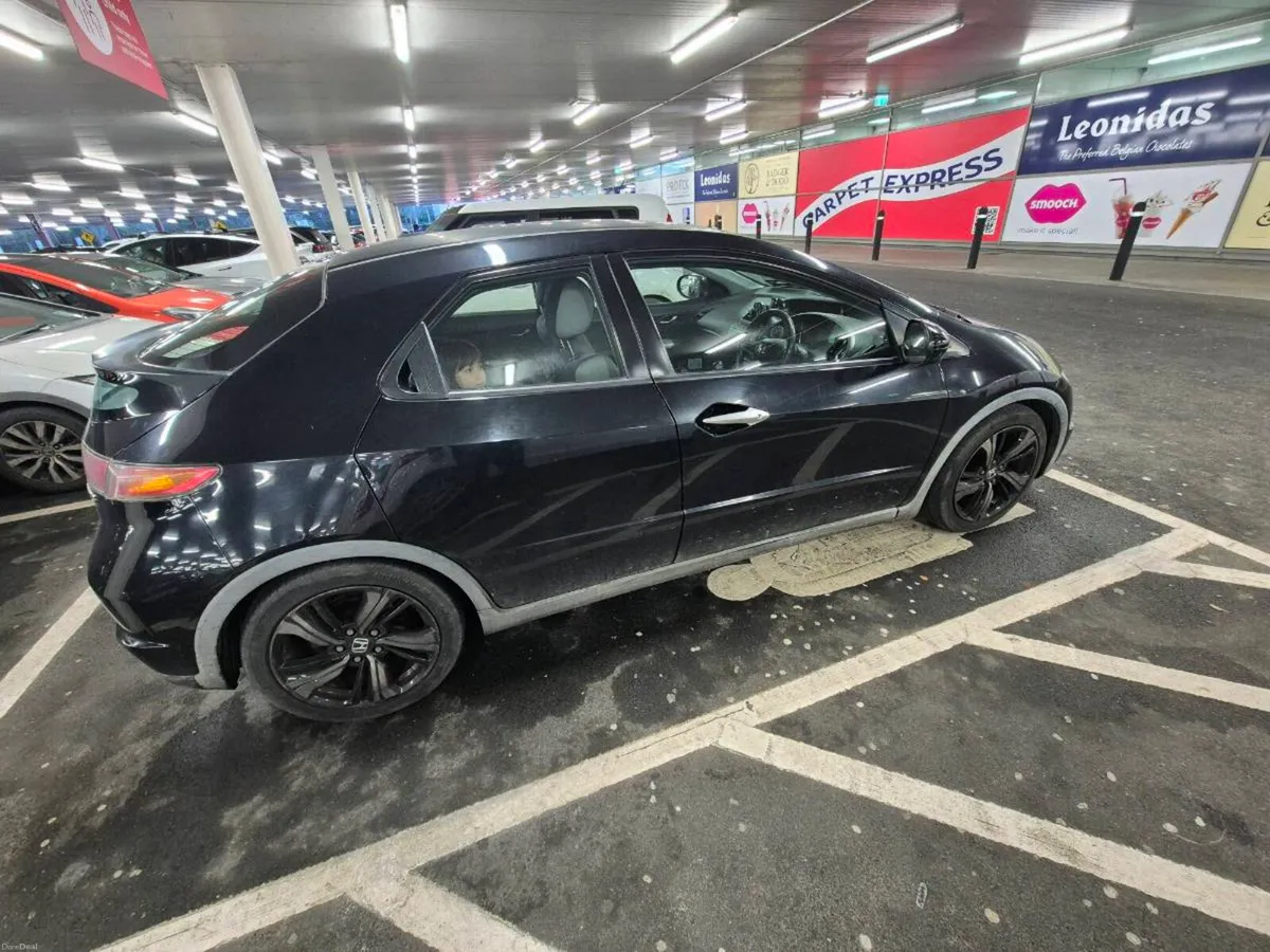 Car for sale - Image 3