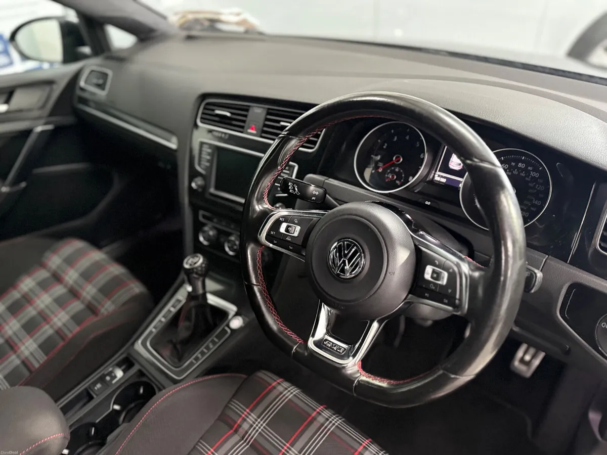 Volkswagen Golf 2016. 2.0TDI.  PERFORMANCE - Image 3