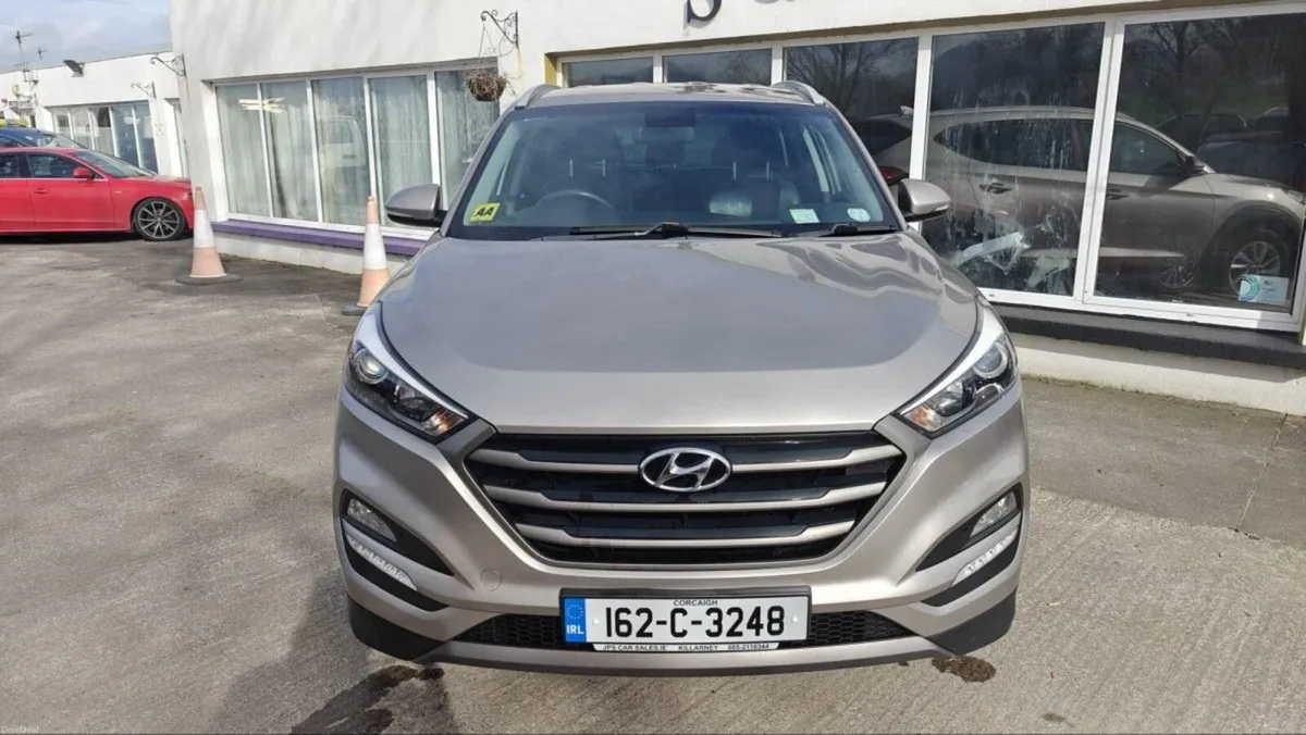 Hyundai Tucson 1.7 D Executive - Image 3