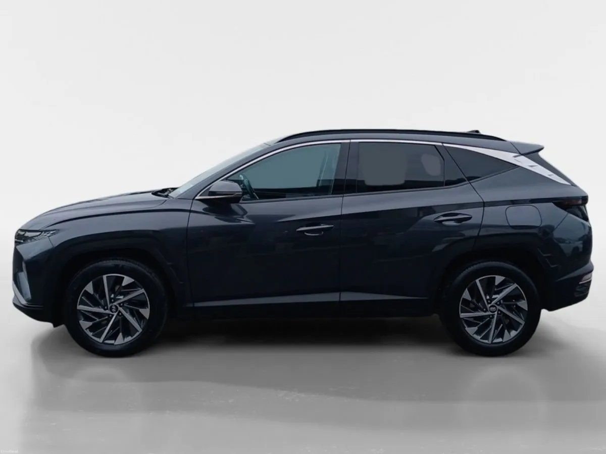 Hyundai Tucson 2WD Executive Plus - Image 5