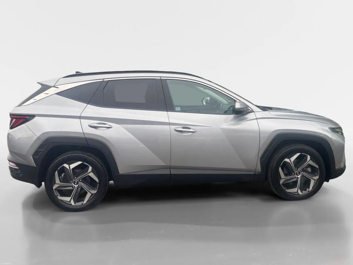 Hyundai Tucson 2WD Executive Plus HEV STG Auto - Image 4