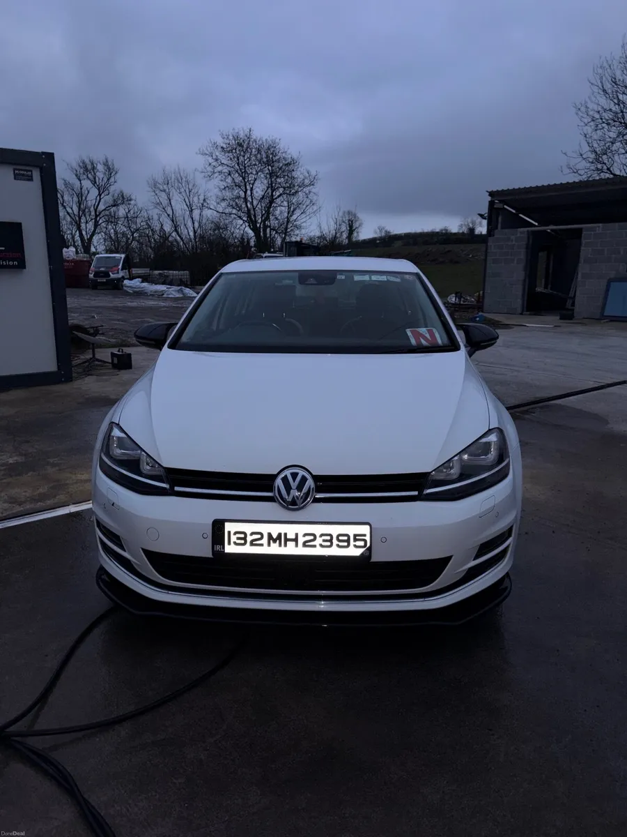 Volkswagen Golf 2013 - Image 1