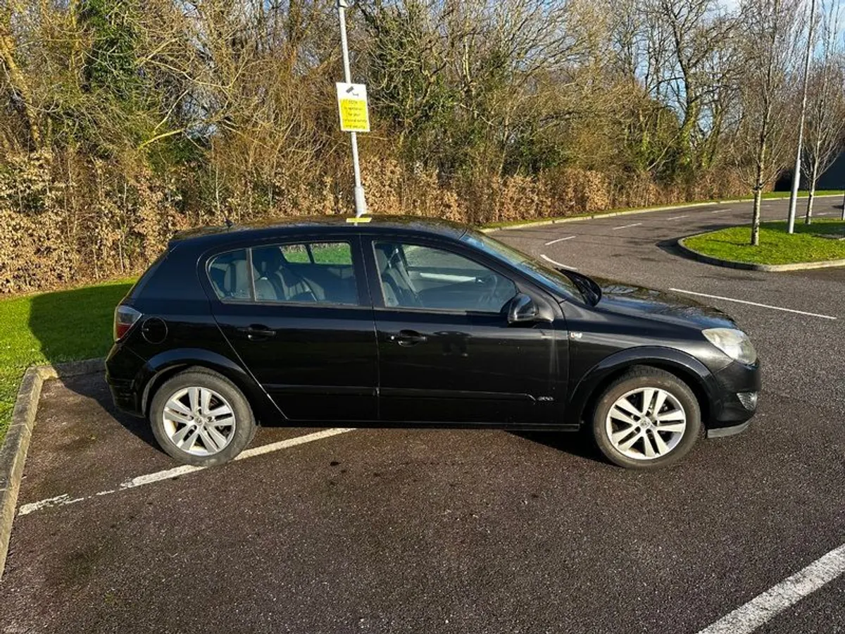 2010 Vauxhall Astra - Image 3