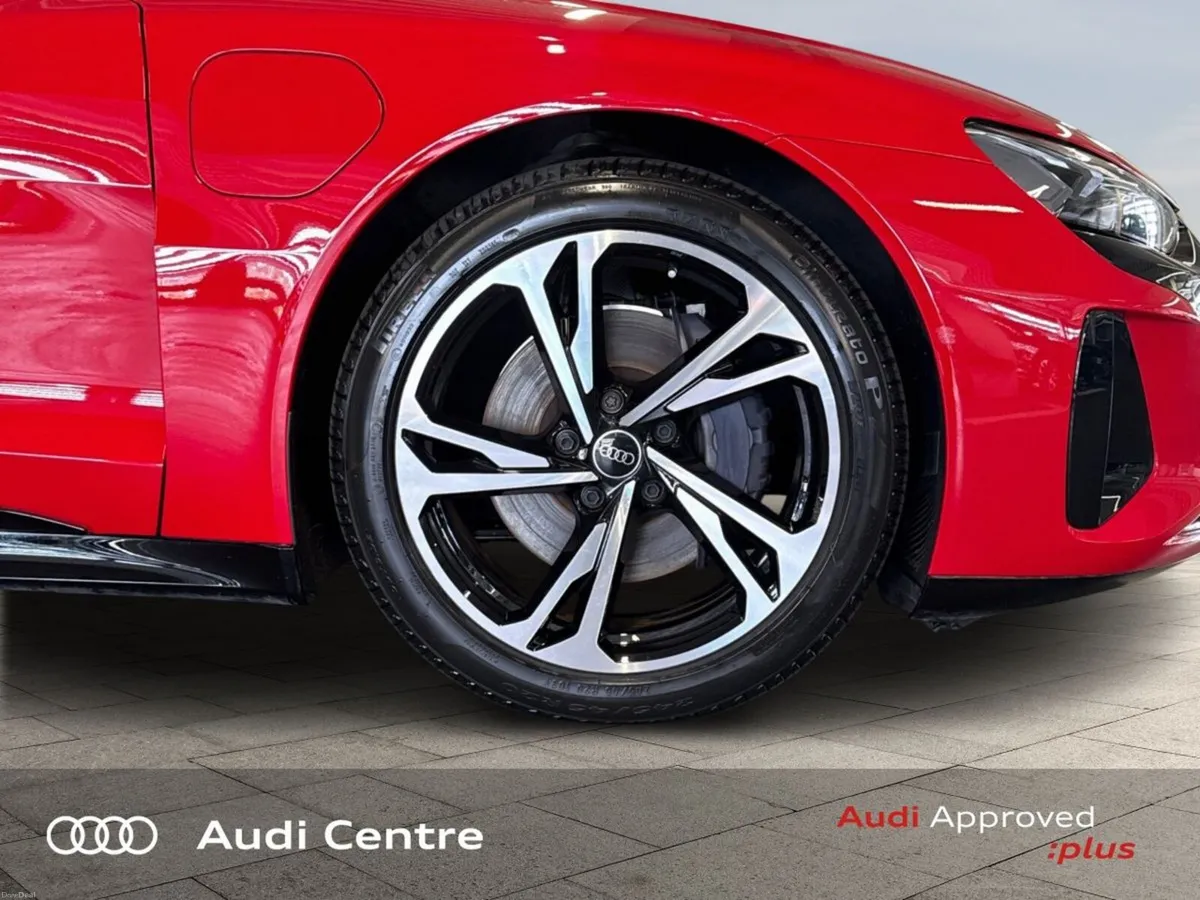 Audi e-tron GT quattro HIGH SPEC - Image 3