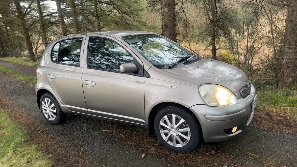 Toyota Yaris 2005 - Image 4