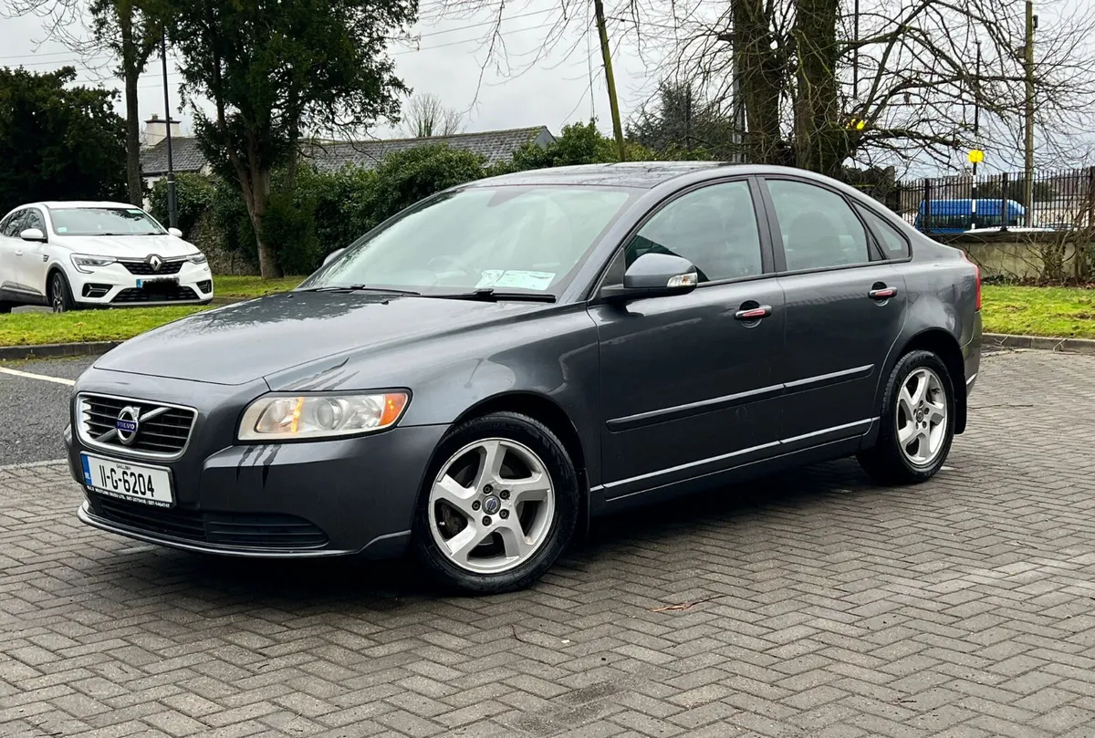 Volvo S40 2011 1.6 Diesel new nct 7/26 tax 3/26 - Image 1