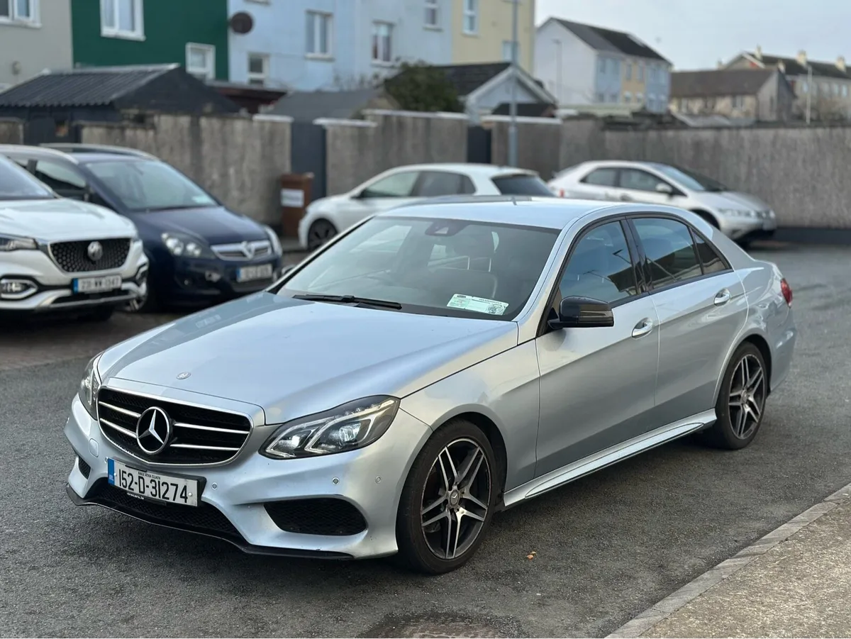MERCEDES BENZ E220 AMG NIGHT EDITION 2015 - Image 2