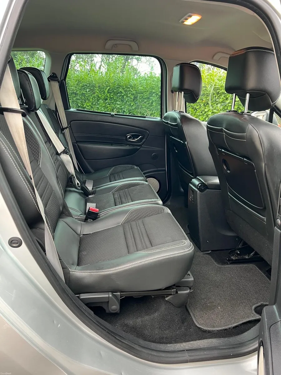 Renault Grand Megane Scenic 3 Bose 1.5 7Seats - Image 2