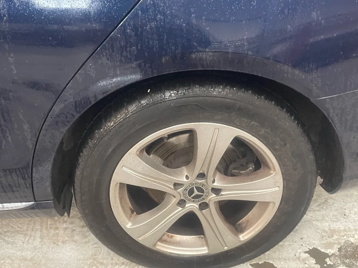 Mercedes e class - Image 4