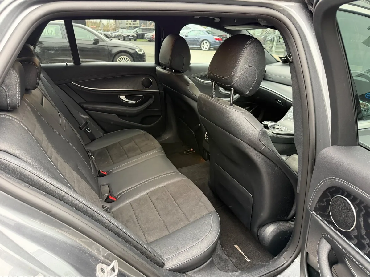 Mercedes-Benz E300de (2020) - Image 4