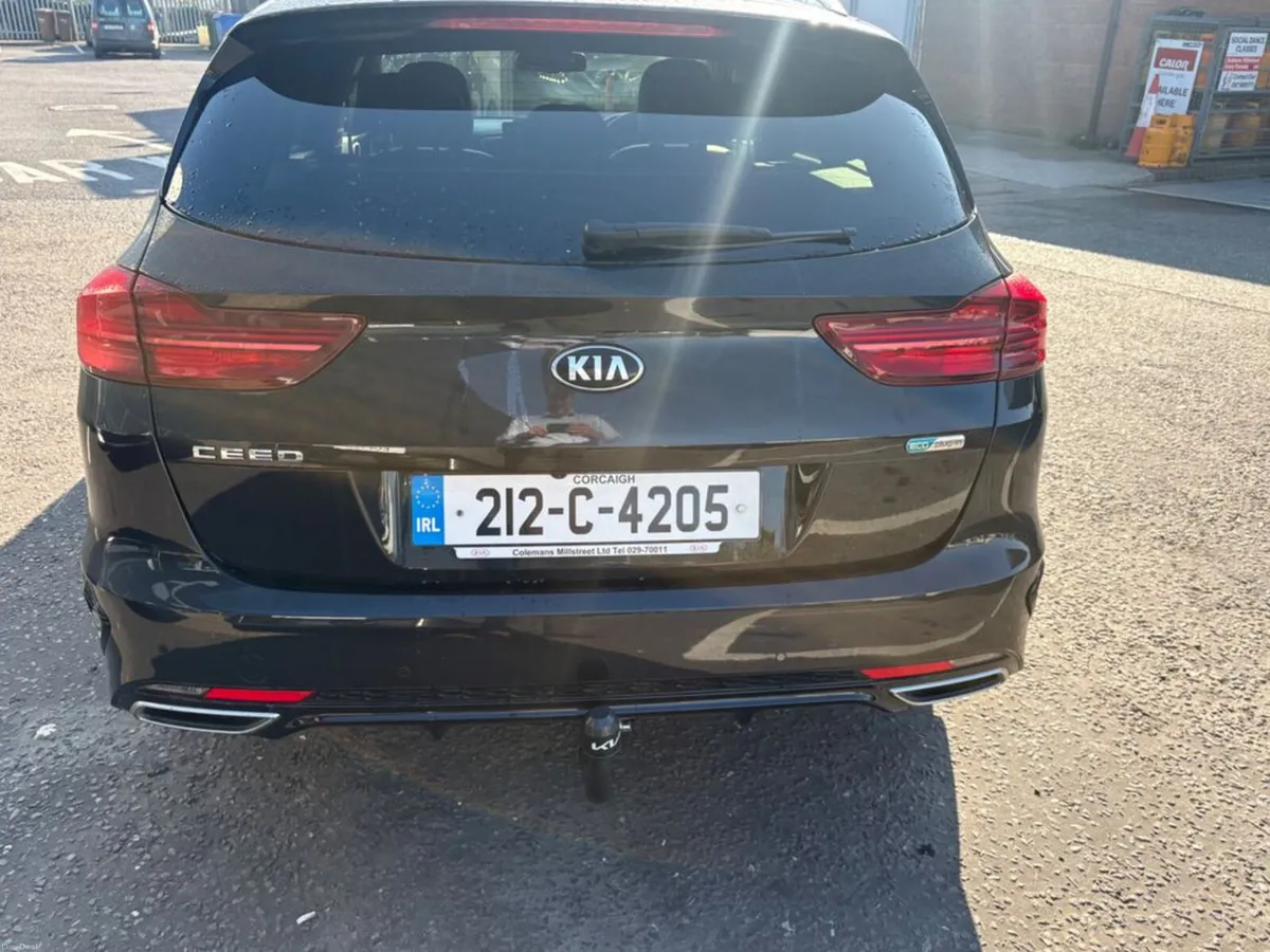 Kia Ceed SW 1.6 PHEV 2021 (212) - Image 6