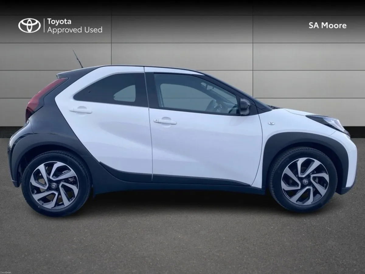 Toyota Aygo X 1.0 DESIGN - Image 3