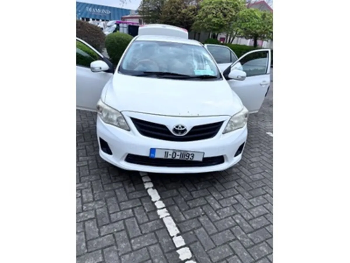 Toyota Corolla 2011 - Image 3
