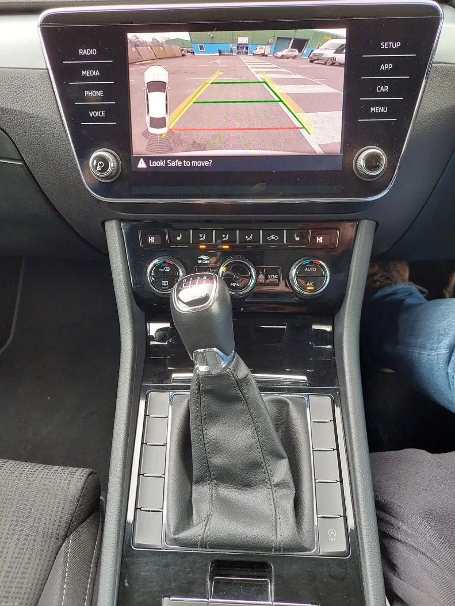 Skoda Superb 2019 - Image 3