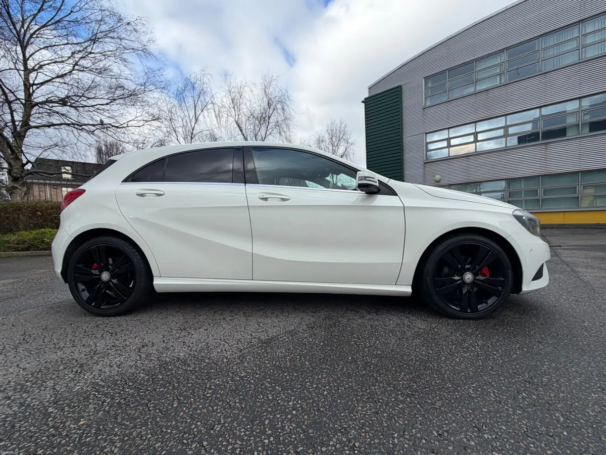 Mercedes-Benz A189 Automatic - Image 3