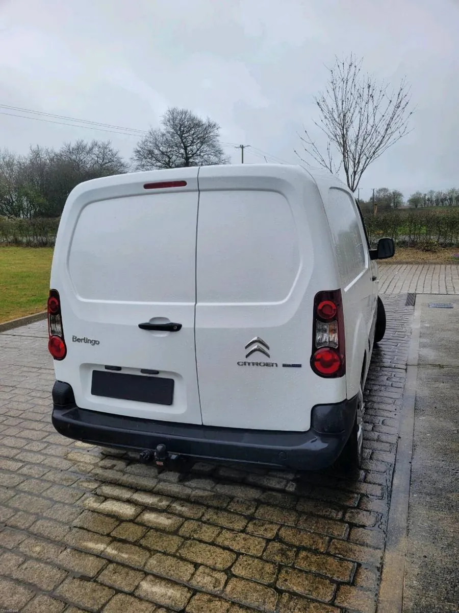 2017 Berlingo 3 seater - Image 3