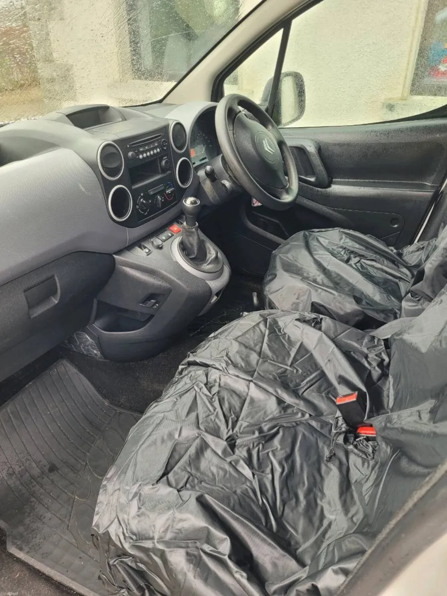 2017 Berlingo 3 seater - Image 4