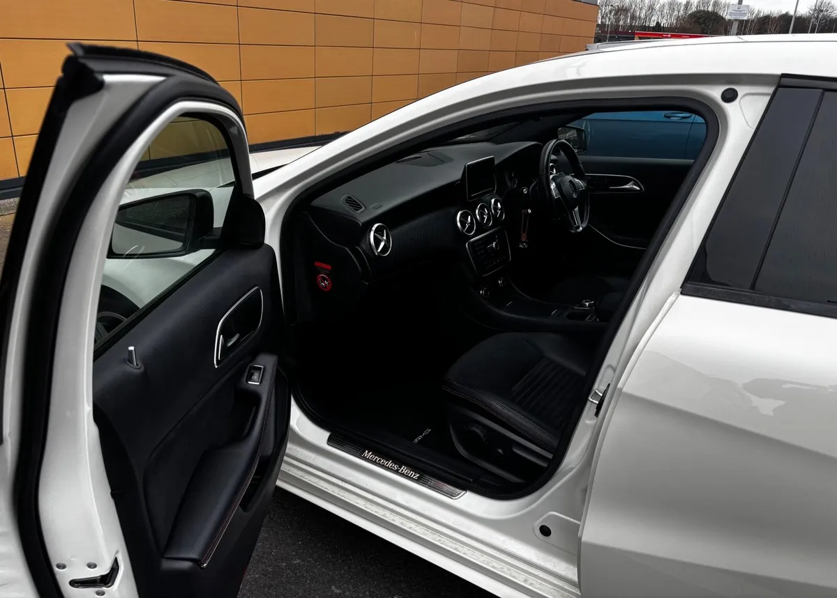 Mercedes-Benz A-Class 2013 - Image 2
