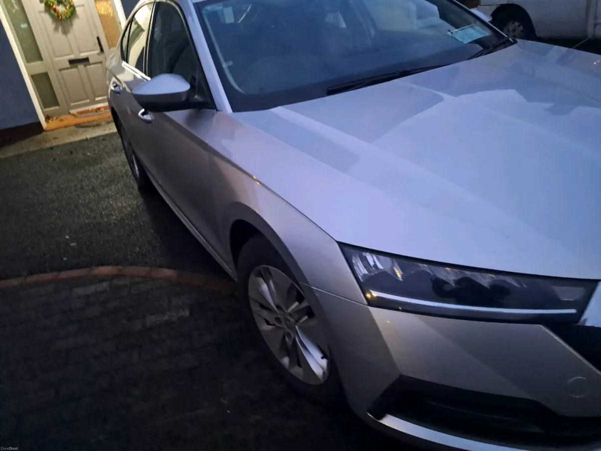 Skoda octivia hatchback - Image 4