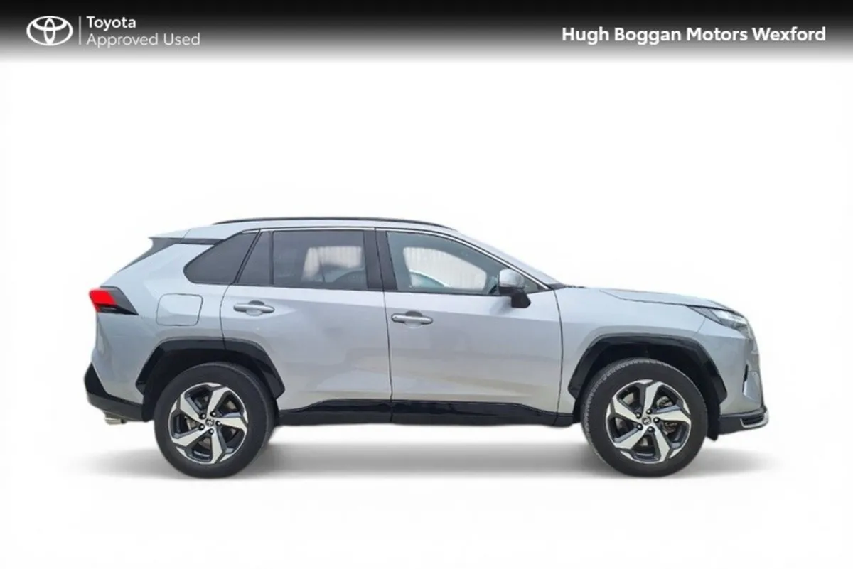 Toyota RAV4 PLUG-IN HYBRID SOL, 4 WHEEL DRIVE!! - Image 3