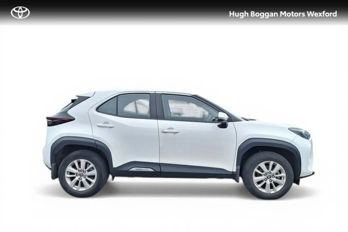 Toyota Yaris Cross YARIS CROSS LUNA - Image 3