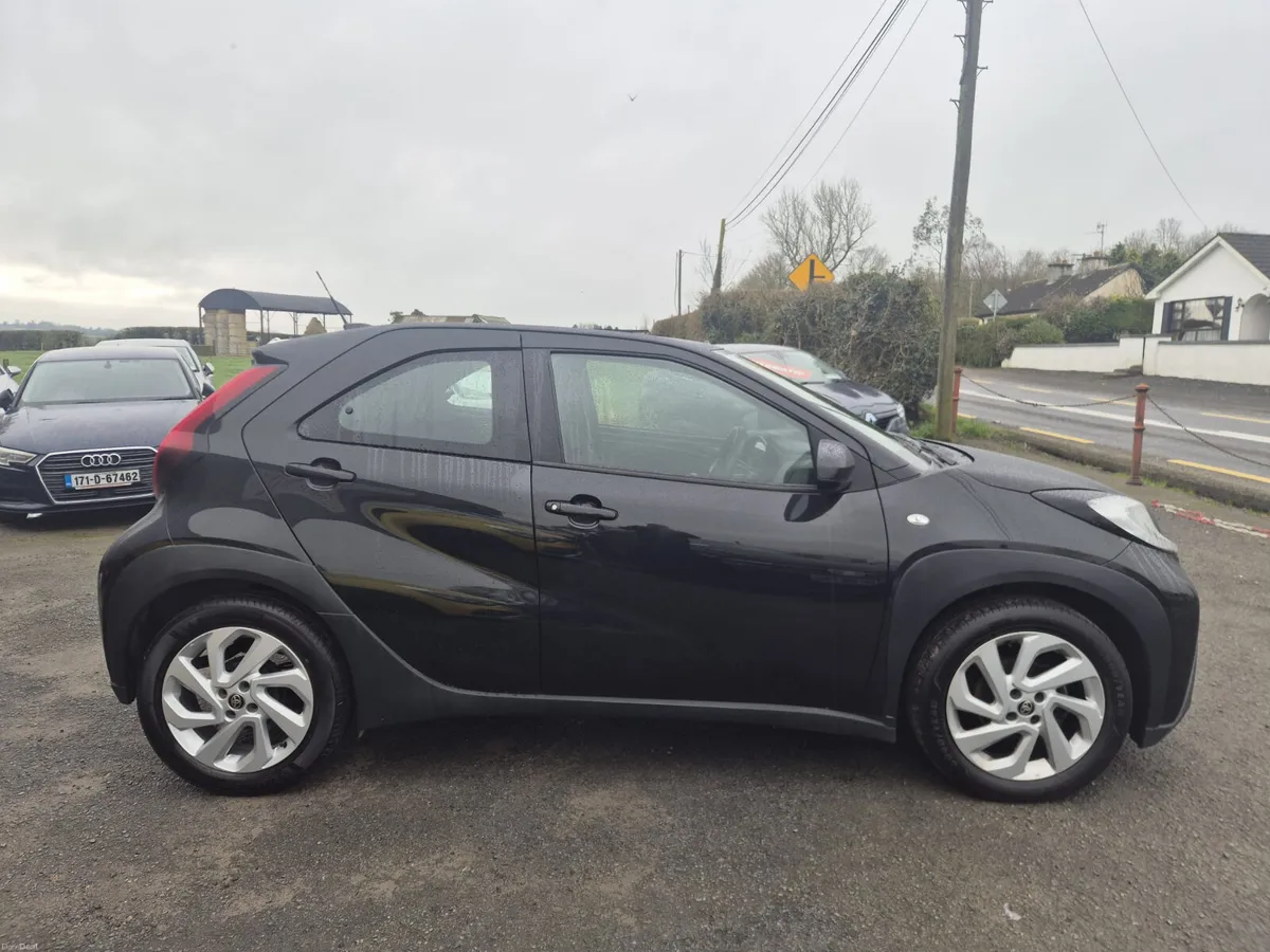 2023 TOYOTA AYGO X PETROL MANUAL - Image 4