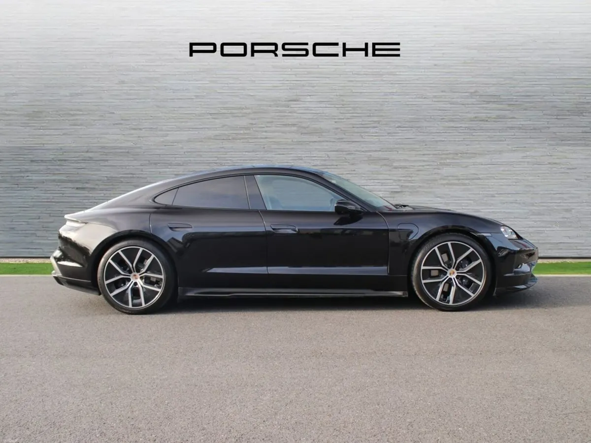 Porsche Taycan - Image 4