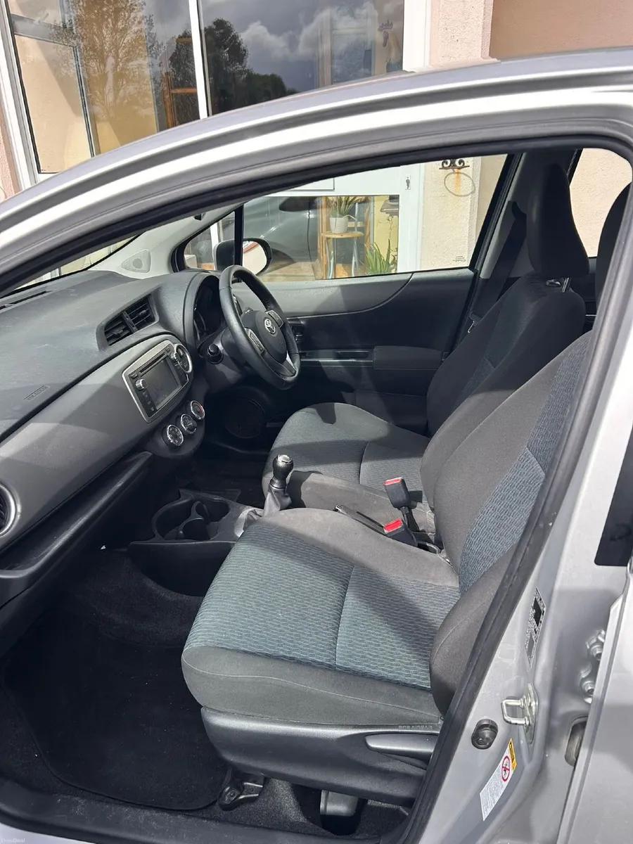 Toyota Yaris 2012 - Image 3