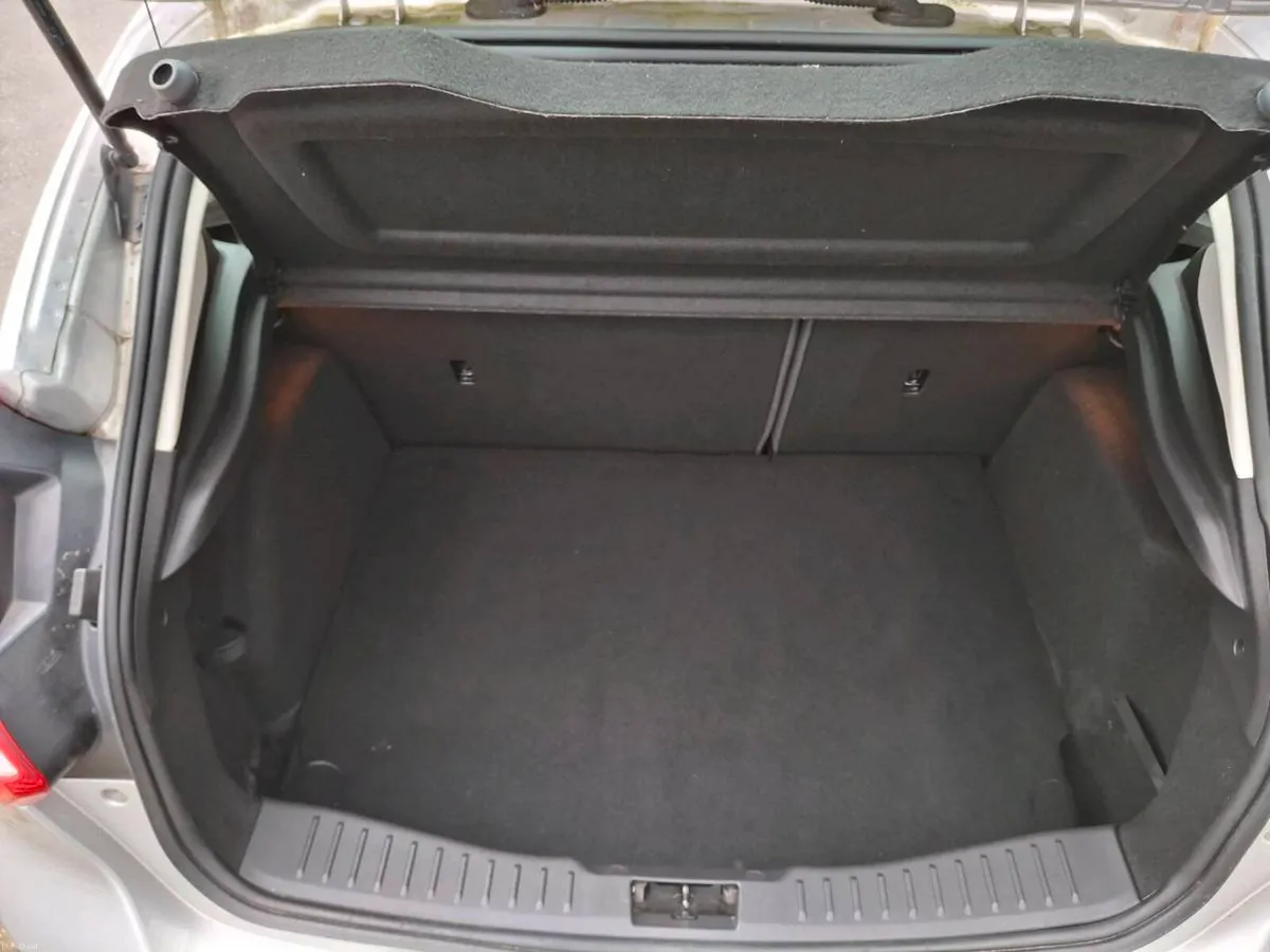 2013 ford focus petrol *only 55k kms* - Image 2