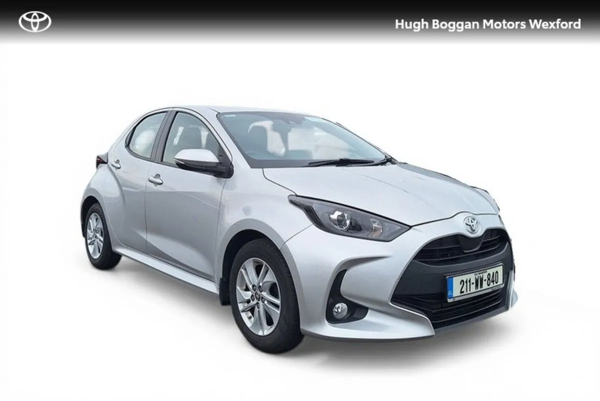 Toyota Yaris 1.0 LUNA ** LOW MILEAGE - Image 1