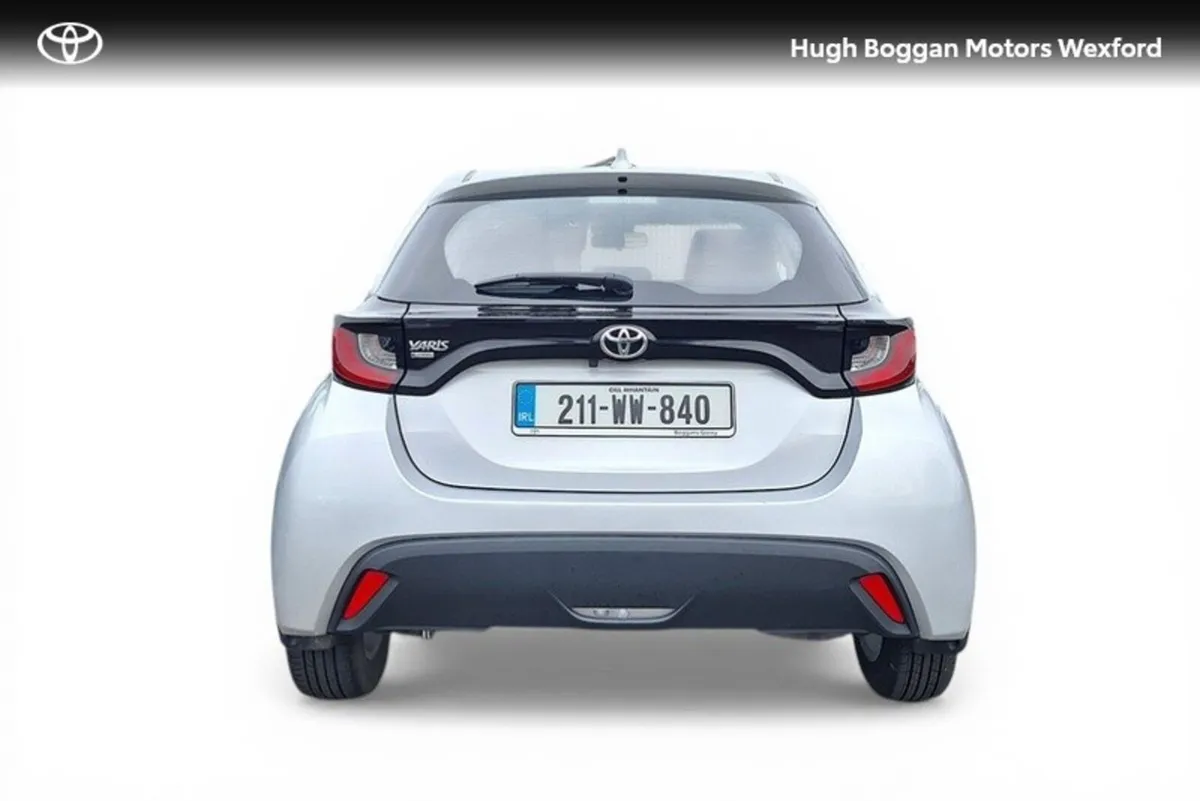 Toyota Yaris 1.0 LUNA ** LOW MILEAGE - Image 4