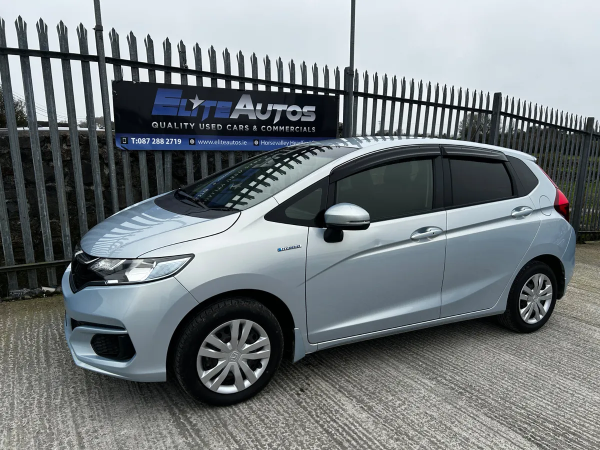 Honda Fit Self Charging Hybrid 2018 - Image 3