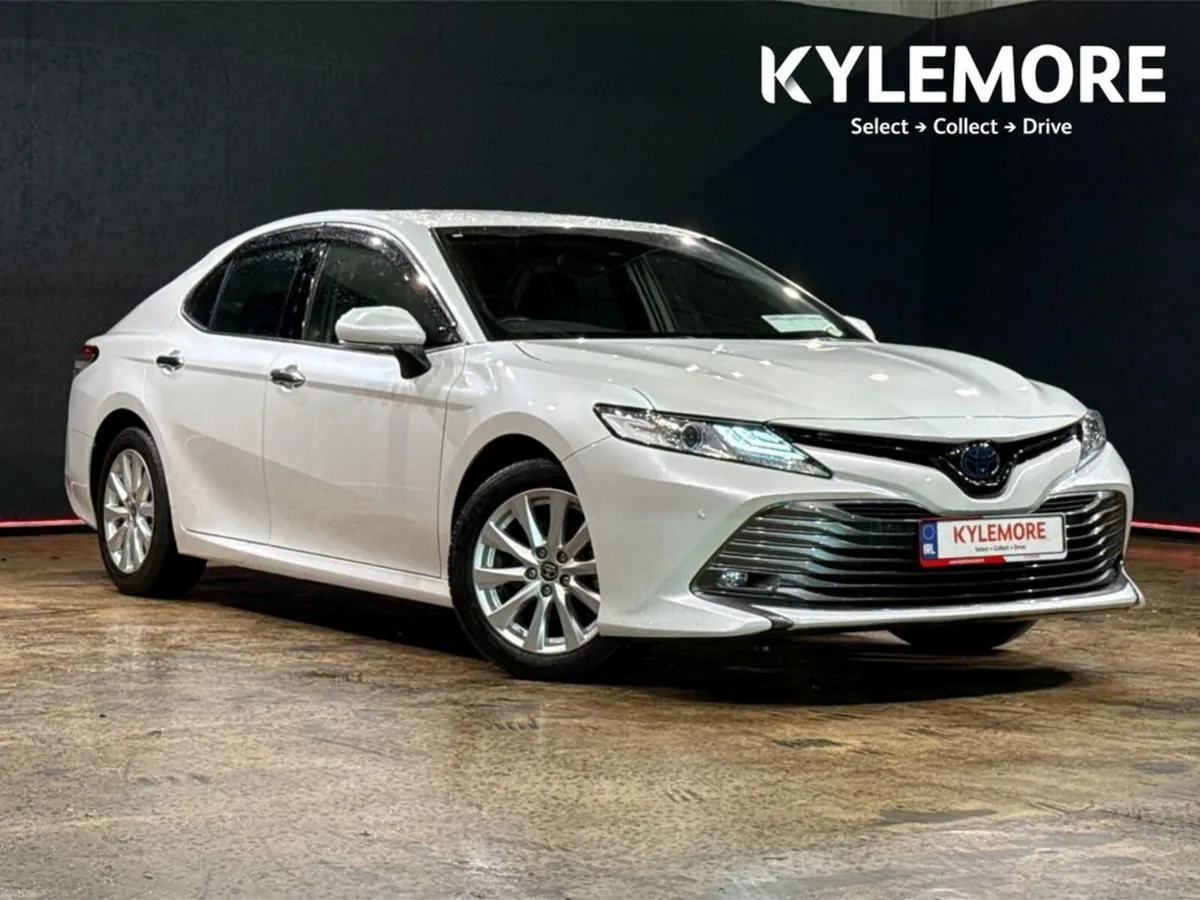 Toyota Camry 2.5 HYBRID - FACTORY ALLOYS - CRUISE - Image 1