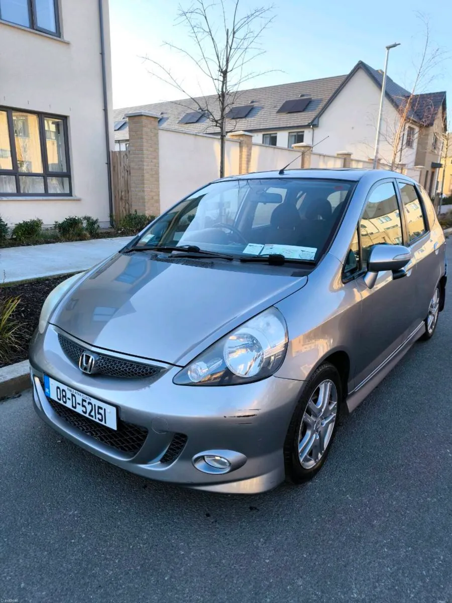 Honda Jazz/Fit Automatic Hi-spec Sunroof - Image 1