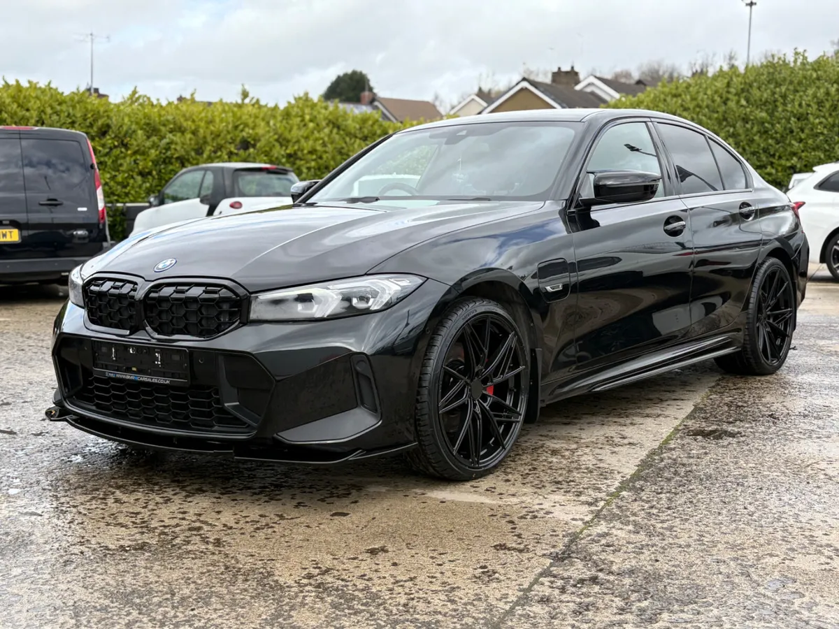 2023 BMW 330 HYBRID M SPORT LCI - Image 3