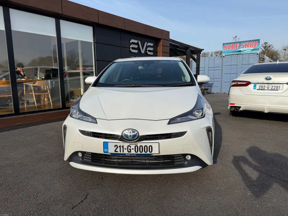 Self charge hybrid - High spec - Low mileage - Image 4