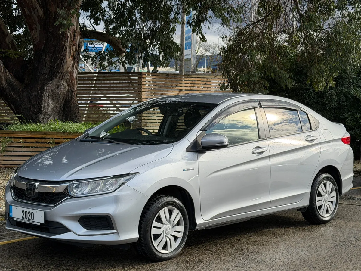 2020 Honda Grace..KEYLESS..REAR CAMERA..2 KEYS - Image 2