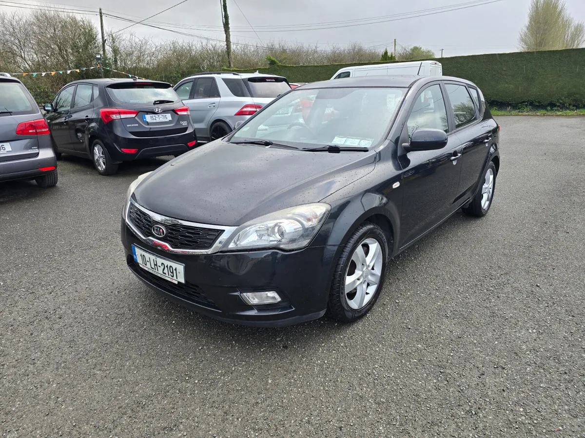 Kia Ceed 2010 - Image 2